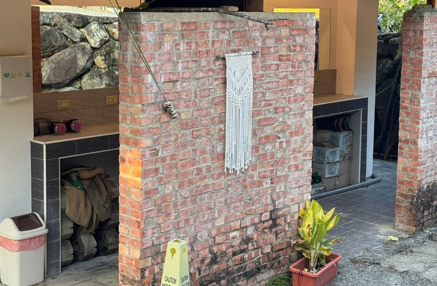 台中住宿 入樹村 紅磚牆入口 戶外空間設計