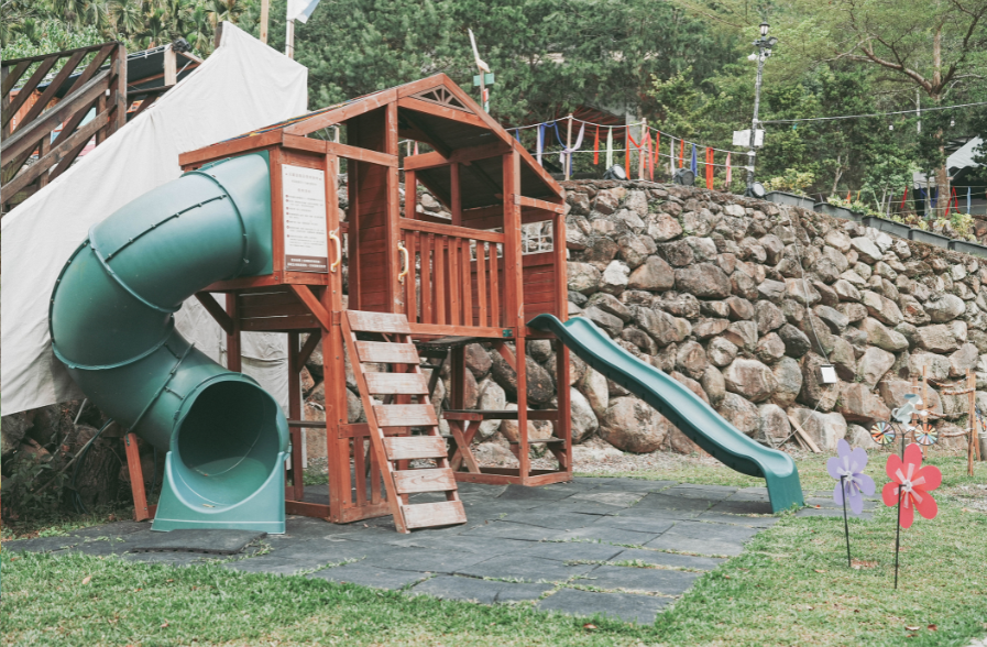 南投露營場地滝滑梯遊樂設施